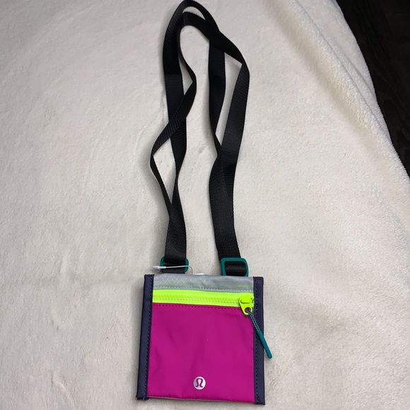 Lululemon Ever Ready Crossbody Wallet NWT - Picture 11 of 12